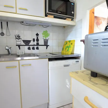 Holiday home Location - Maison 4/5 Pers. Avec Piscine, Proche Plages & Commerces. - Fr-1-705-6 La Palmyre