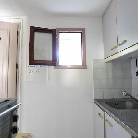 Location - Maison 4/5 Pers. Avec Piscine, Proche Plages & Commerces. - Fr-1-705-6 *